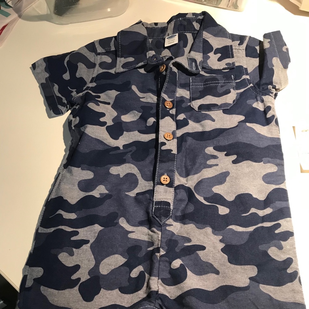 Old Navt Blue Camo Romper 12-18 mo